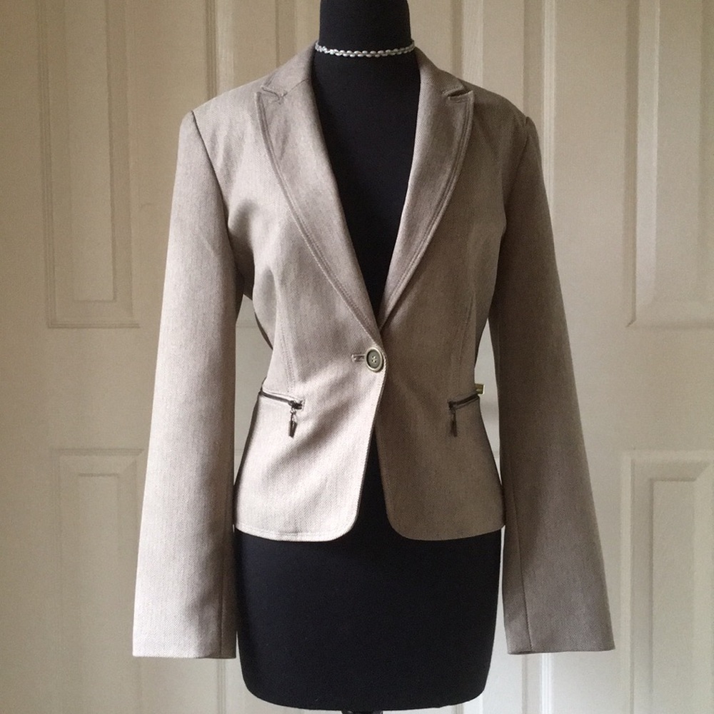 Double Breasted Tweed Blazer with zipper pockets